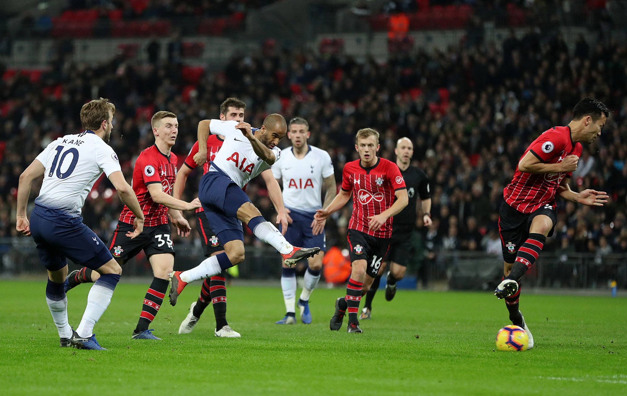 仅体现在球 仅体现在球